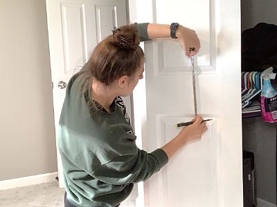 where to put handles on bifold doors - measure height