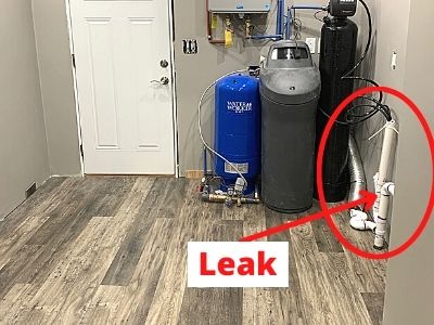 how to dry laminate flooring with water under it - find the leak