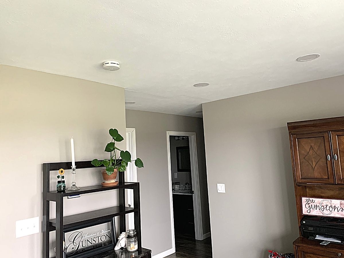 What Color White Should You Paint The Ceiling? (Best Color From Every ...